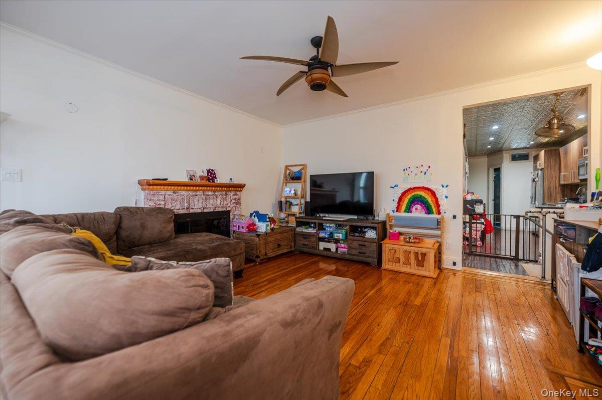 #20 photo, 365 W Hudson Street, Long Beach , NY 11561