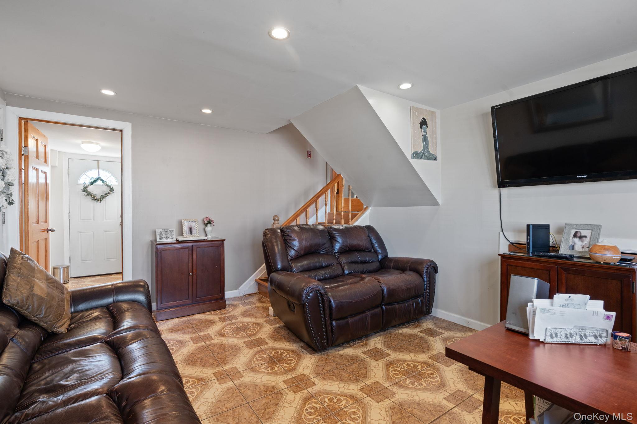 #17 photo, 572 S Bayview Avenue, নাসাউ কাউন্টি Freeport , NY 11520