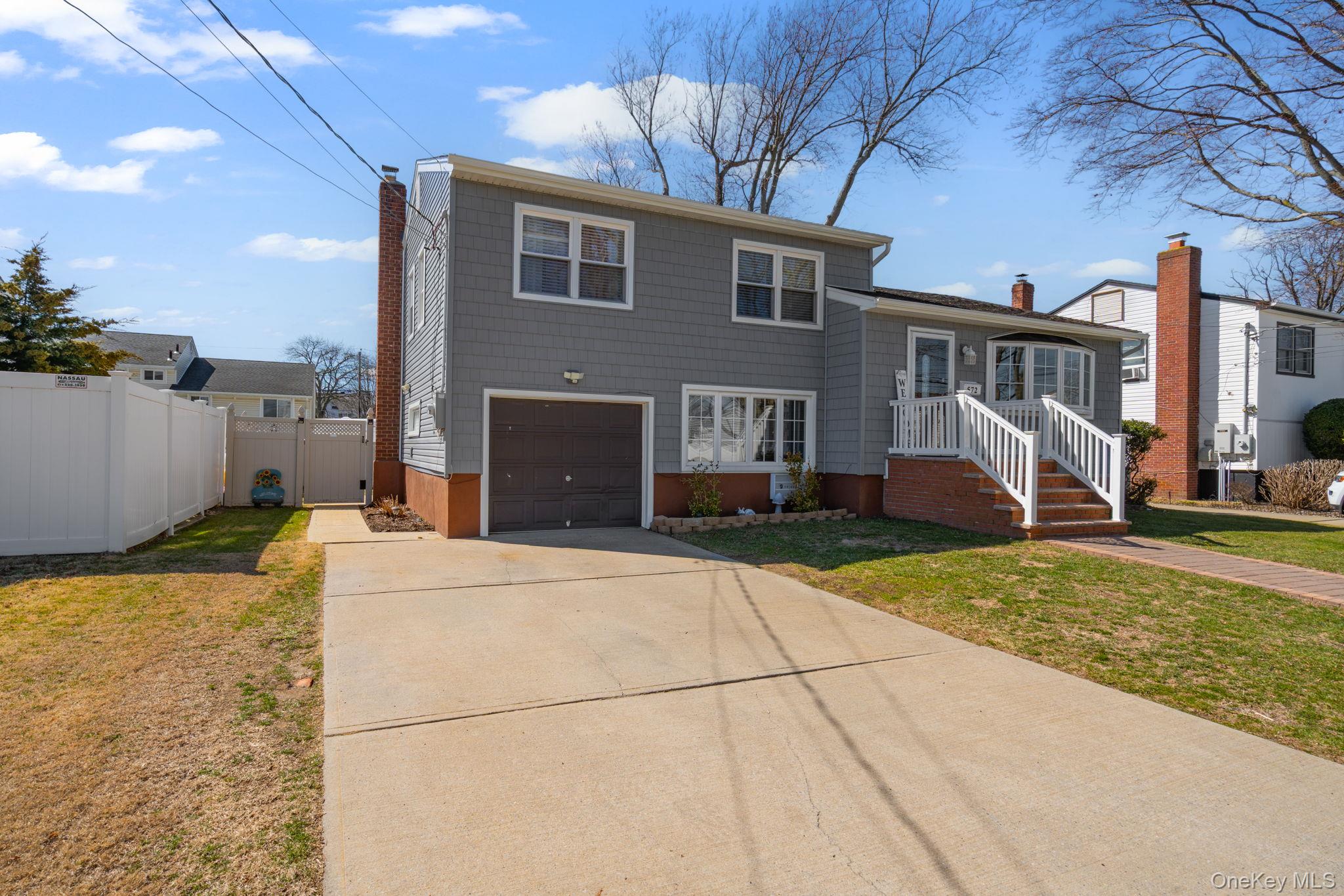 #2 photo, 572 S Bayview Avenue, নাসাউ কাউন্টি Freeport , NY 11520