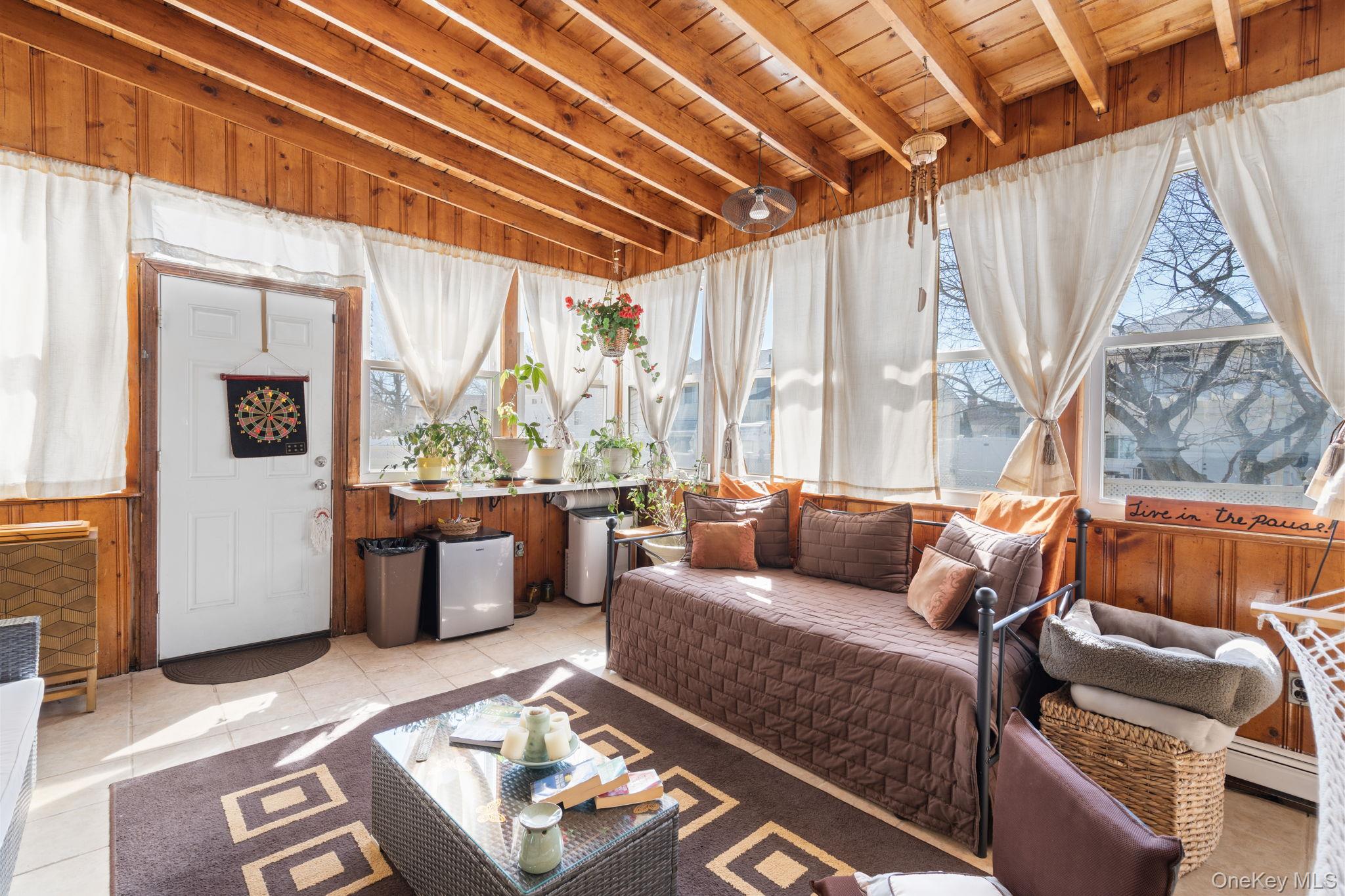 #20 photo, 572 S Bayview Avenue, নাসাউ কাউন্টি Freeport , NY 11520