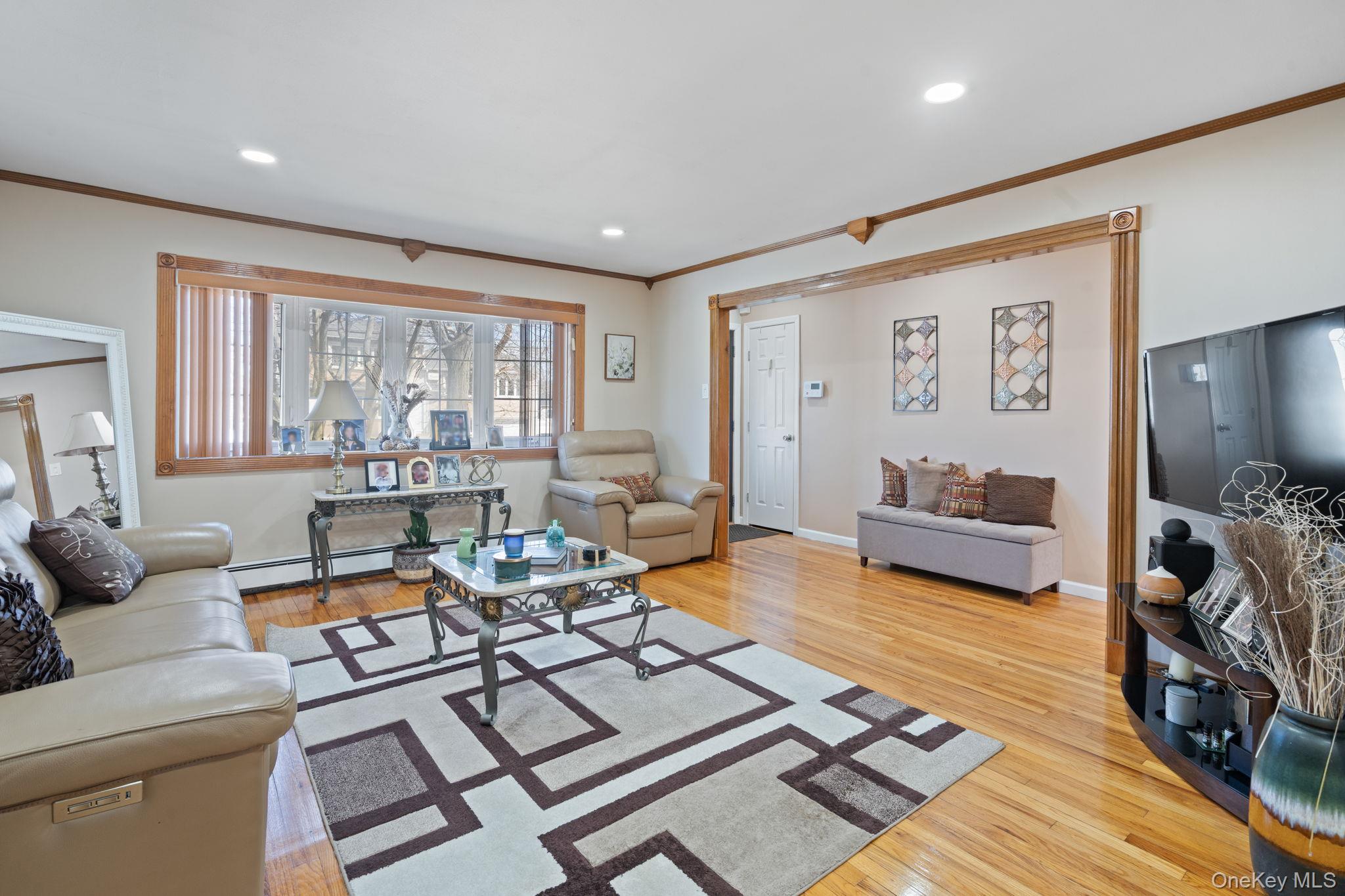 #5 photo, 572 S Bayview Avenue, নাসাউ কাউন্টি Freeport , NY 11520