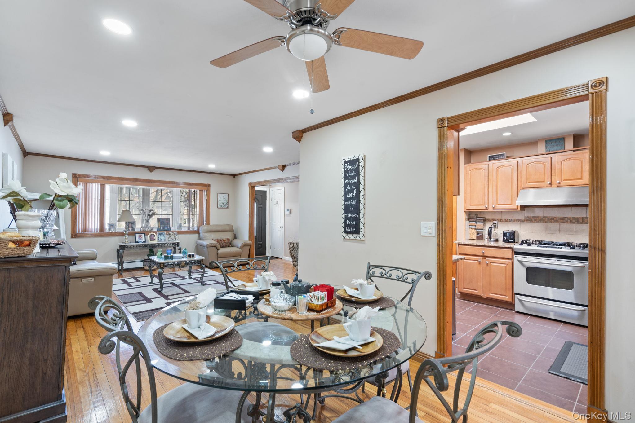 #7 photo, 572 S Bayview Avenue, নাসাউ কাউন্টি Freeport , NY 11520