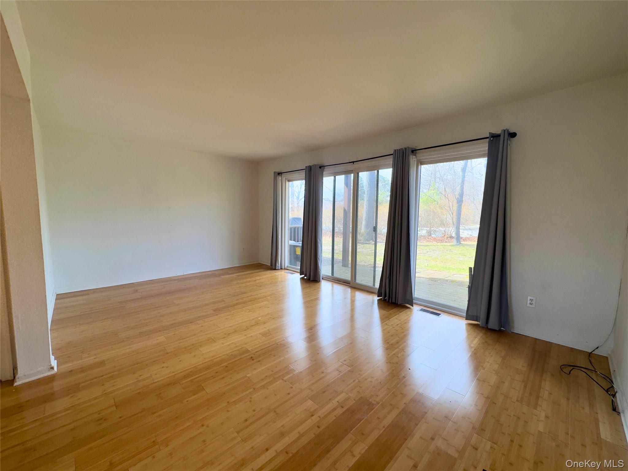 #8 photo, 34 Poplar Lane, Middletown , NY 10941