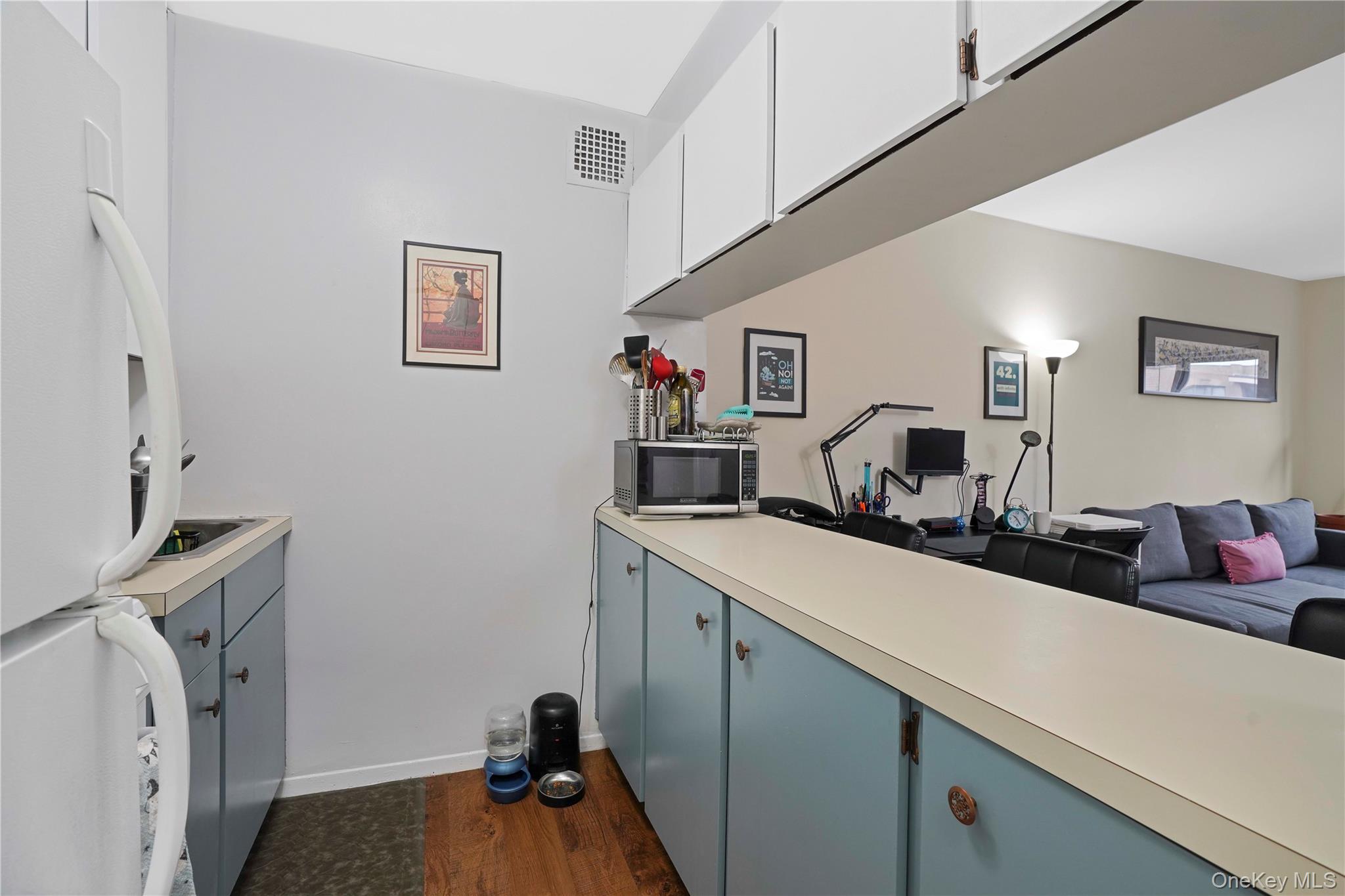 #10 photo, 80 E Hartsdale Avenue, Hartsdale , NY 10530