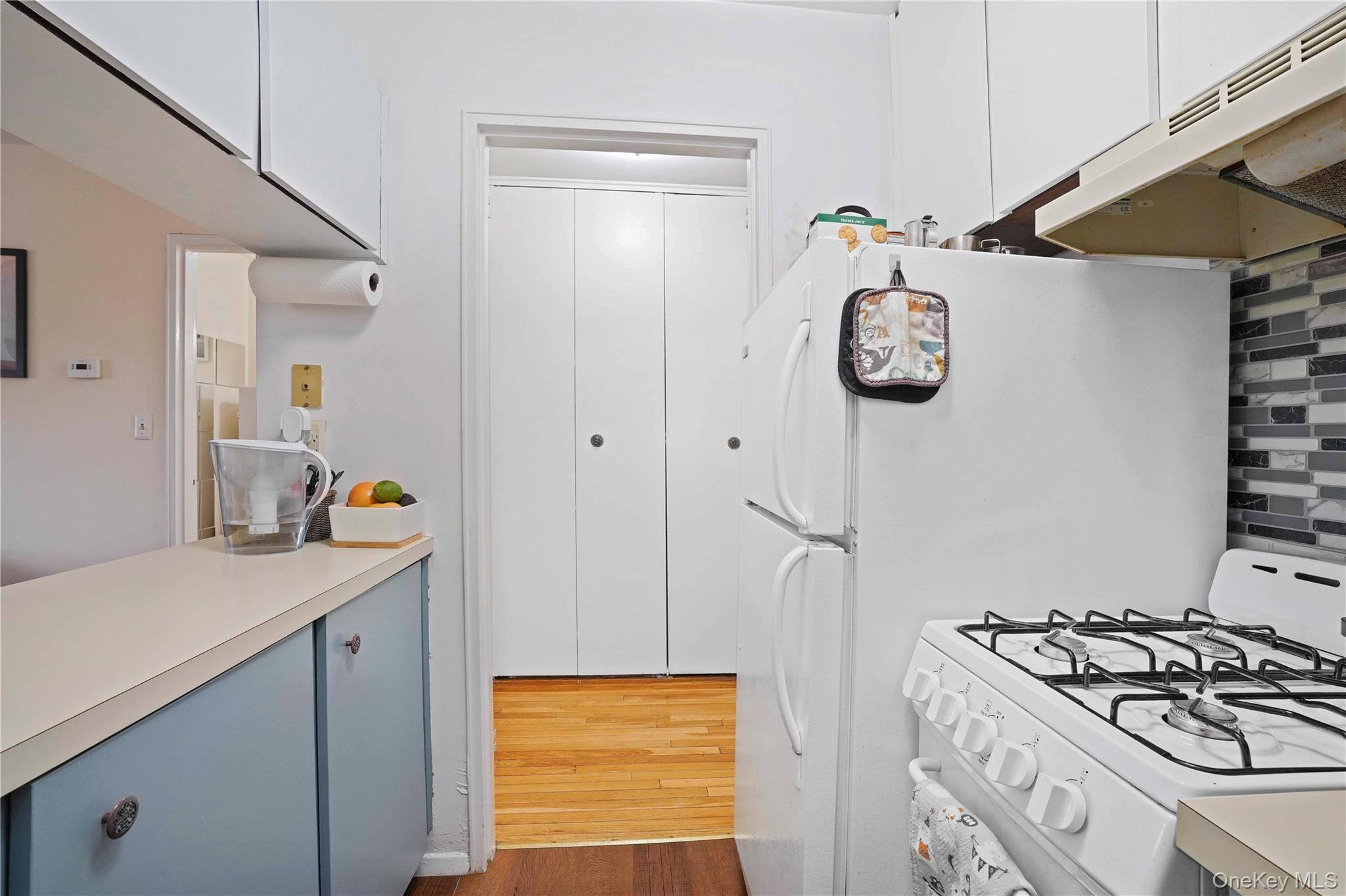 #13 photo, 80 E Hartsdale Avenue, Hartsdale , NY 10530