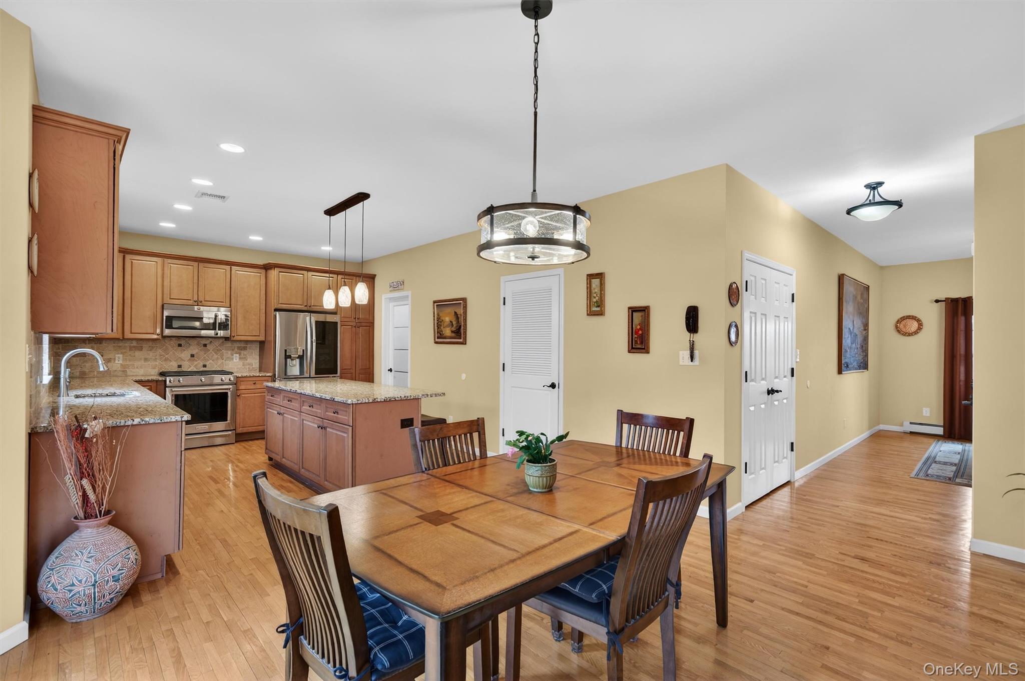 #19 photo, 7 Maidstone Lane, Monroe , NY 10950