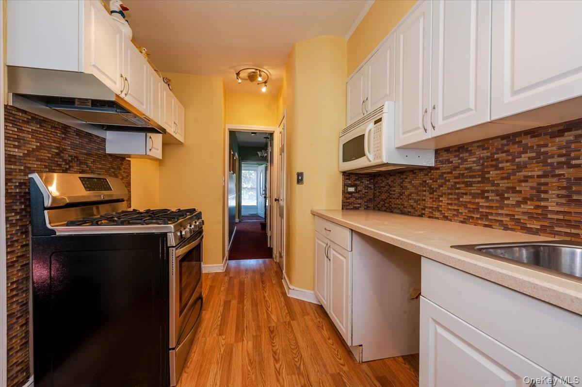 #9 photo, 1776 Seminole Avenue, Bronx , NY 10461