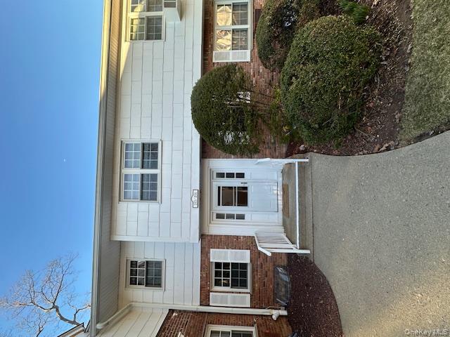 #1 photo, 156 Parkside Drive, Suffern , NY 10901