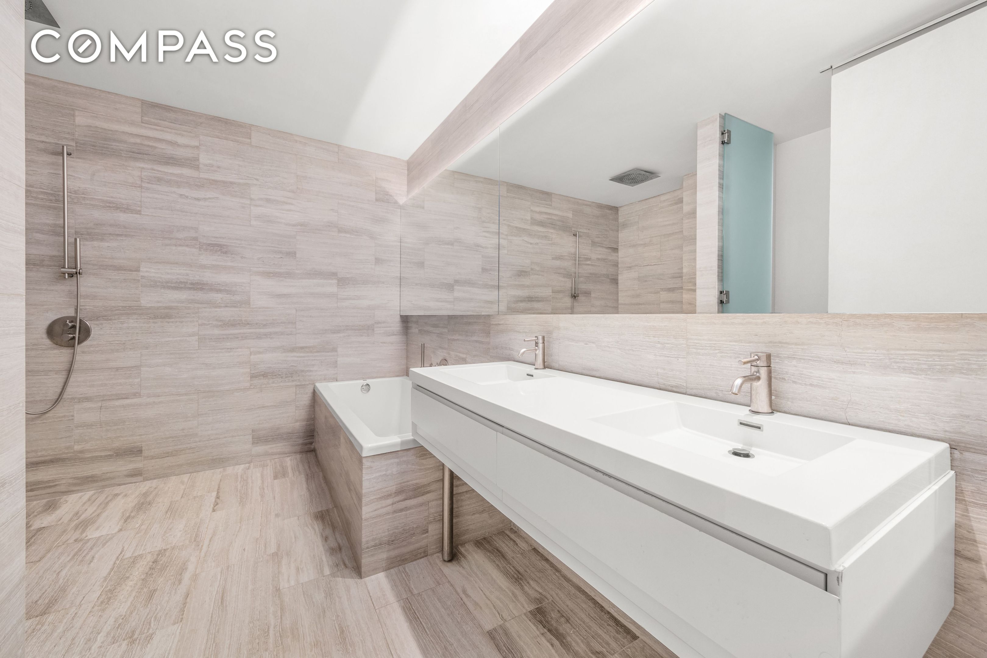 #19 photo, 3 Wythe Lane, Williamsburg , NY 11249