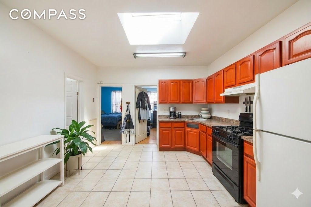 #7 photo, 1589 Canarsie Road, Canarsie , NY 11236