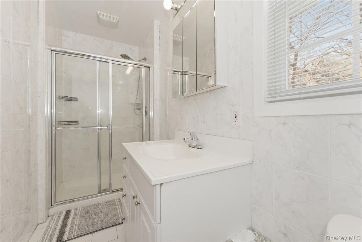 #14 photo, 373 Northfield Road, Woodmere , NY 11598