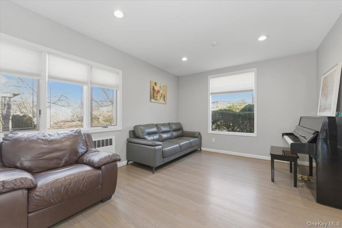 #5 photo, 373 Northfield Road, Woodmere , NY 11598