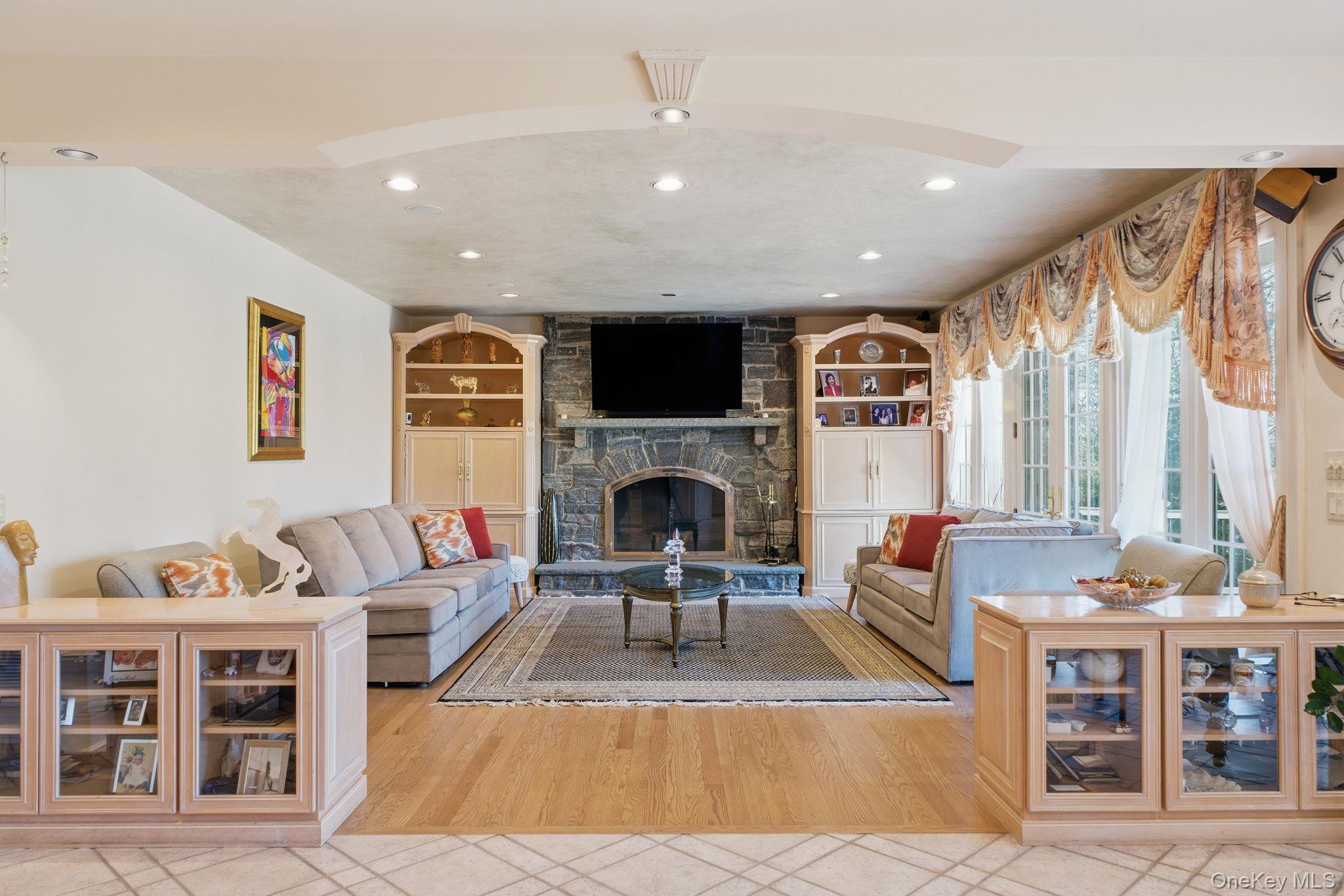 #17 photo, 19 Cobblestone Court, Centerport , NY 11721