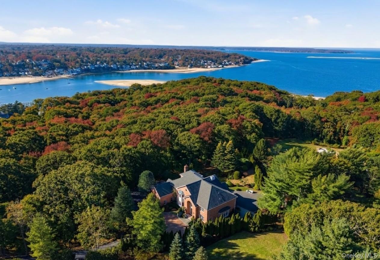 #3 photo, 19 Cobblestone Court, Centerport , NY 11721