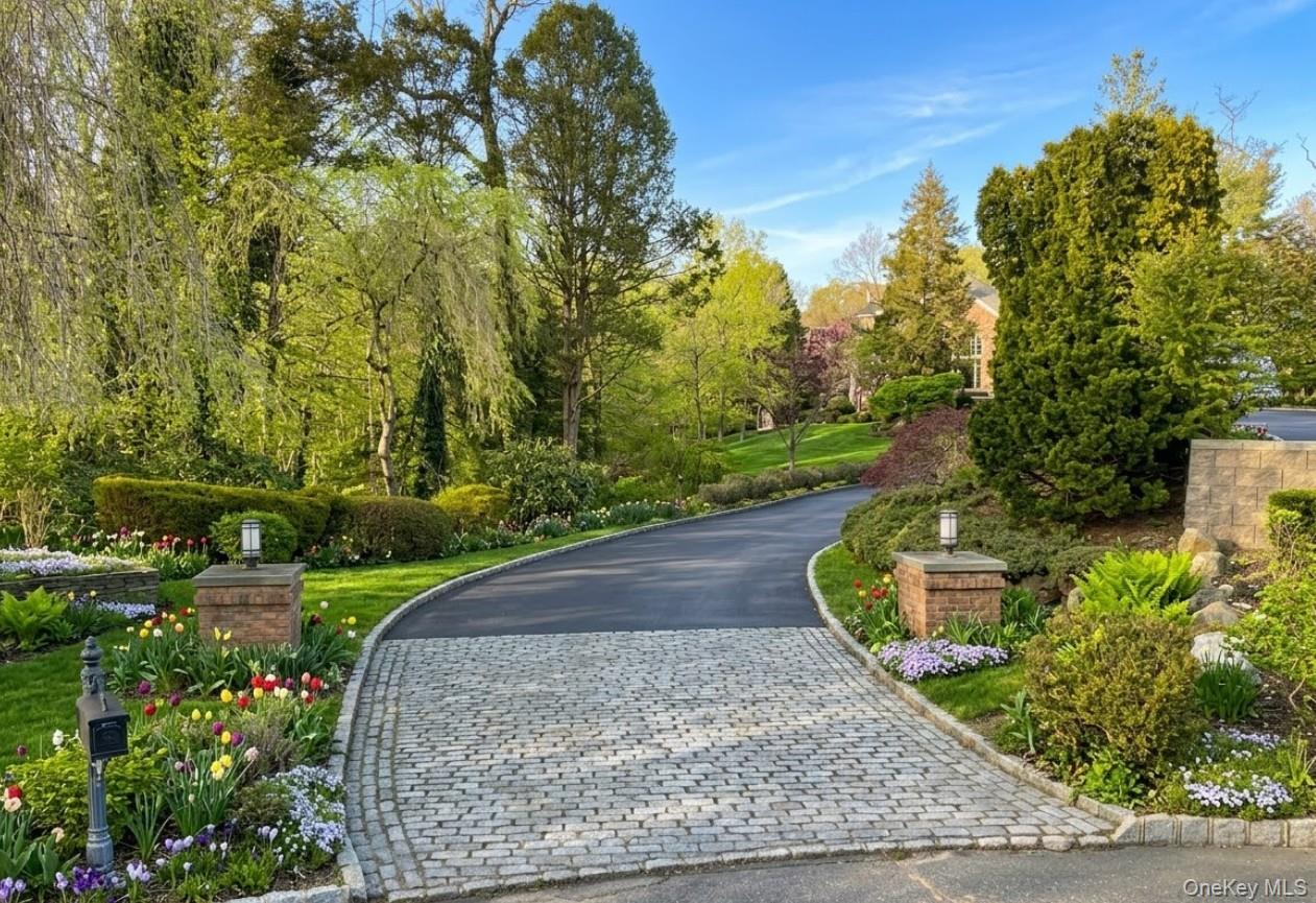 #4 photo, 19 Cobblestone Court, Centerport , NY 11721