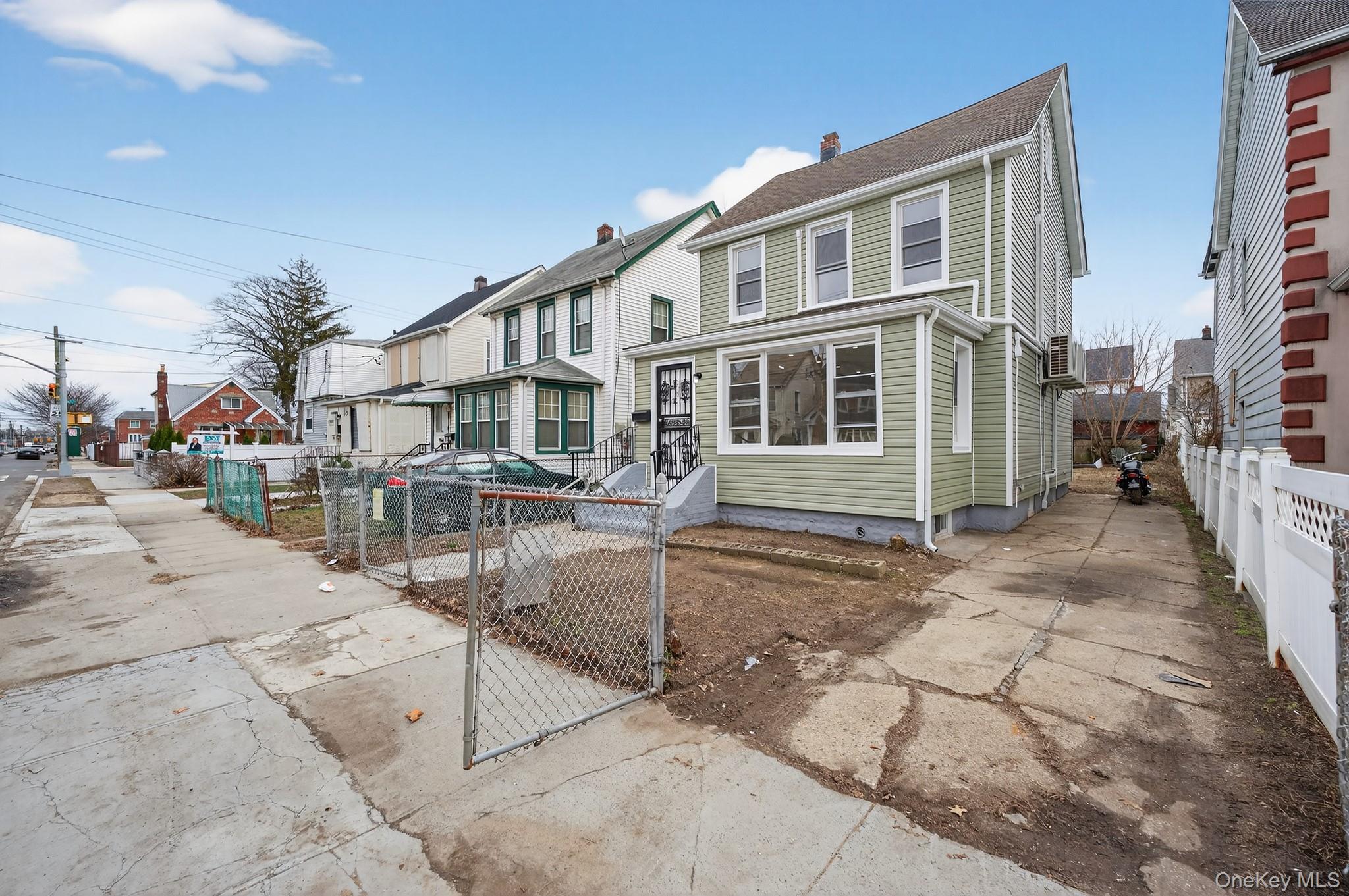 #16 photo, 19450 Murdock Avenue, Saint Albans , NY 11412