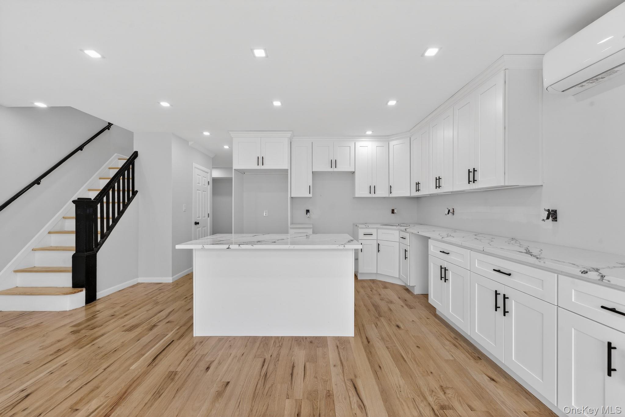 #2 photo, 19450 Murdock Avenue, Saint Albans , NY 11412