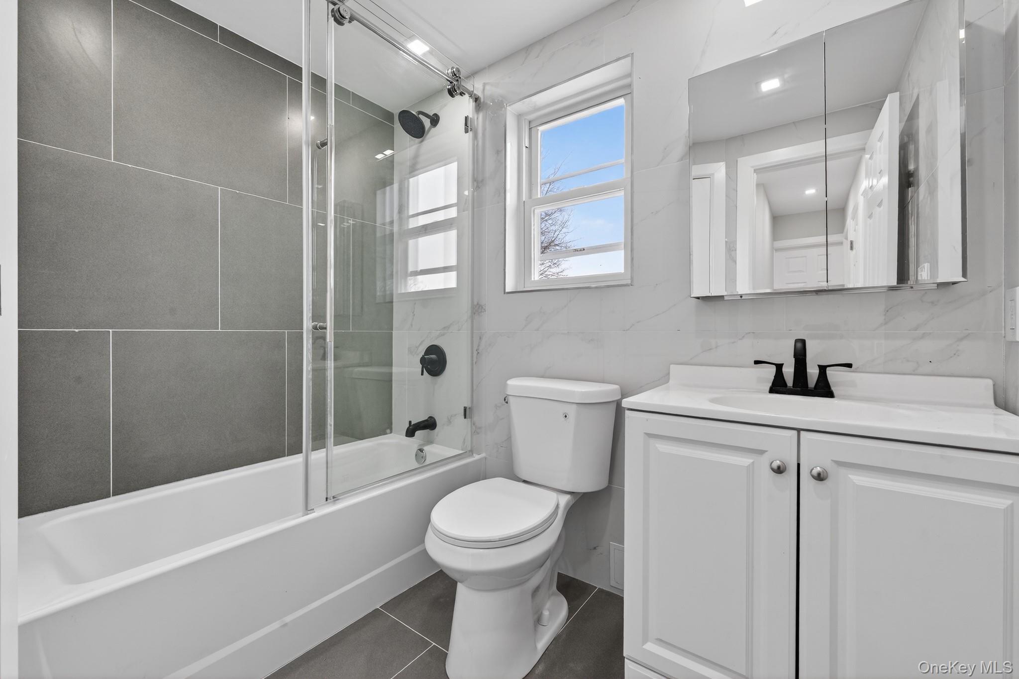 #9 photo, 19450 Murdock Avenue, Saint Albans , NY 11412