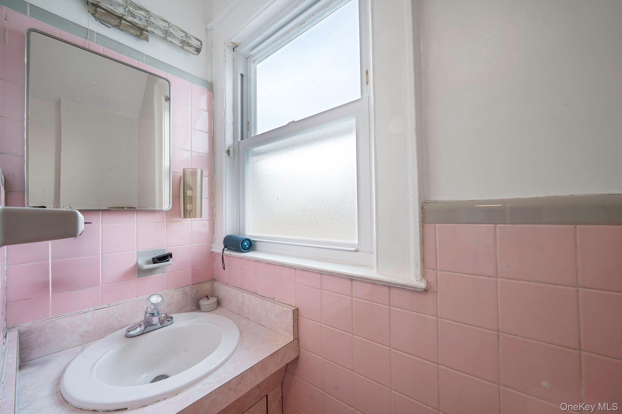 #12 photo, 24718 137th Avenue, Rosedale , NY 11422