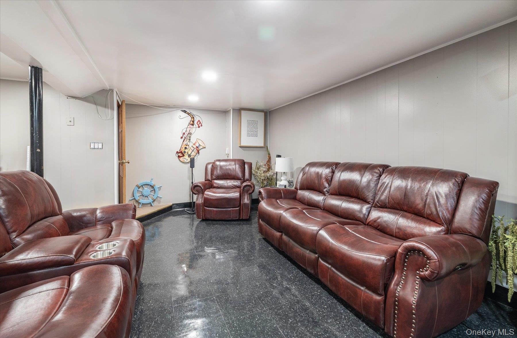 #12 photo, 33 Lukens Avenue, Brentwood , NY 11717