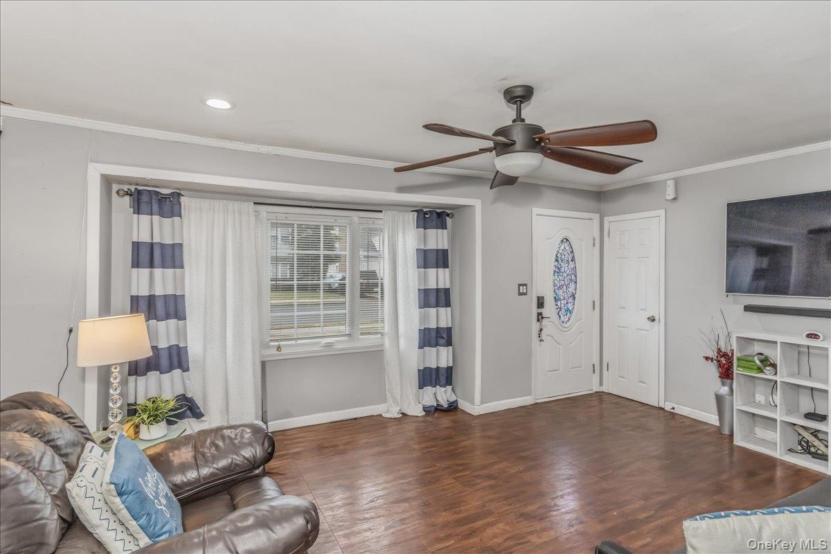 #5 photo, 86 Oceanview Avenue, Valley Stream , NY 11581