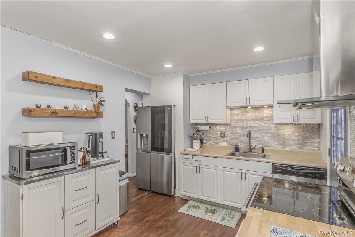 #9 photo, 86 Oceanview Avenue, Valley Stream , NY 11581