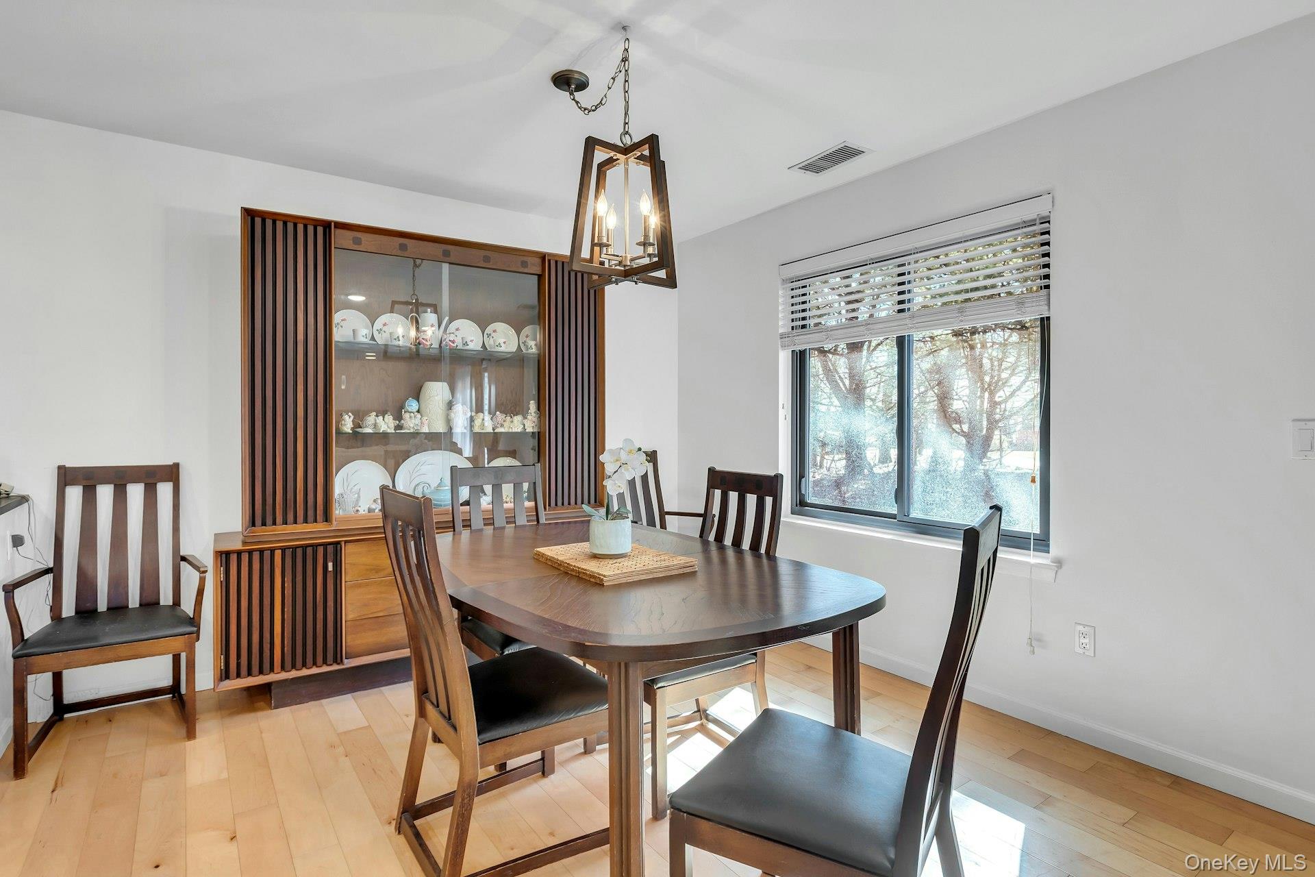 #10 photo, 864 Skyline Drive, সাফোক কাউন্টি Coram , NY 11727