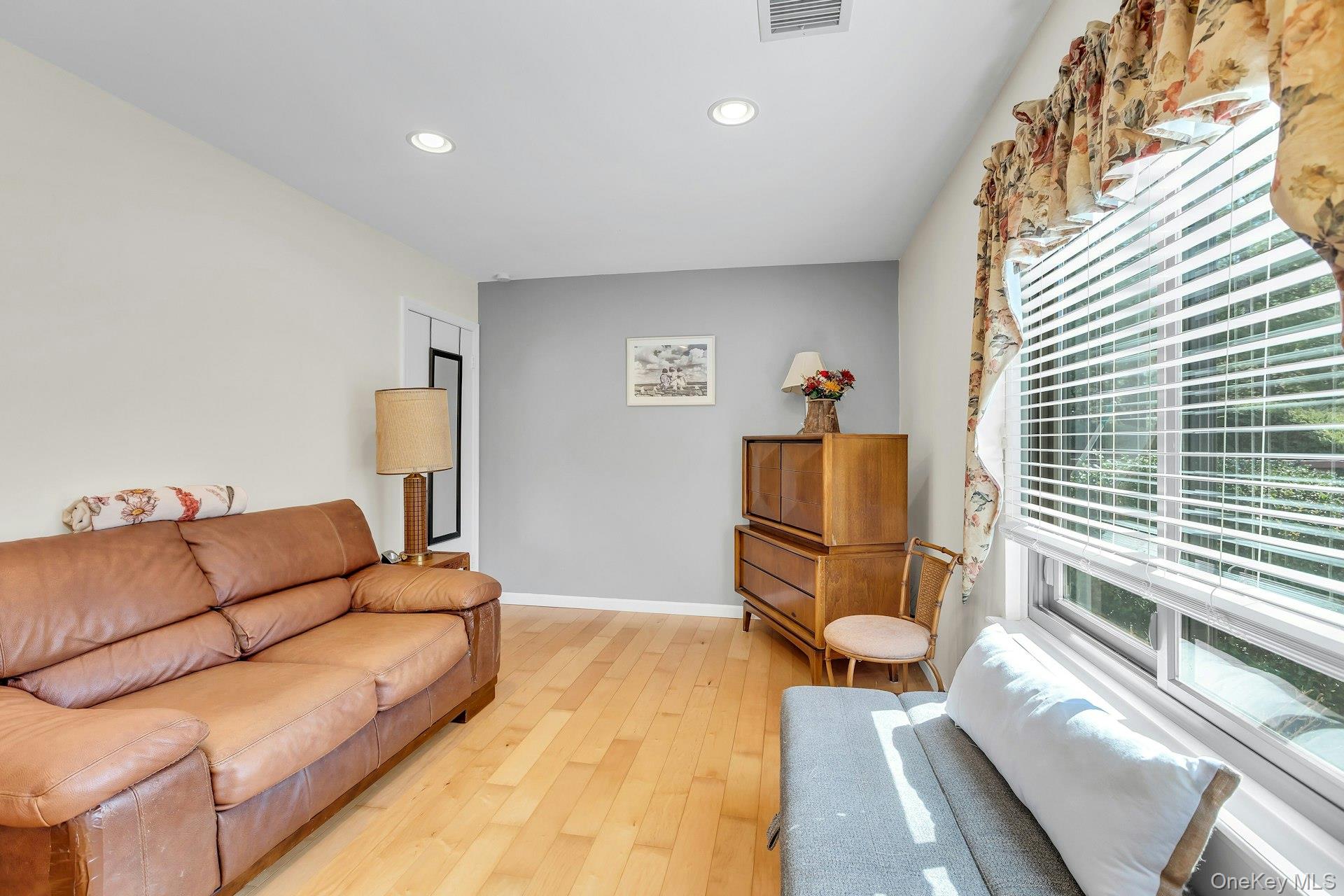 #20 photo, 864 Skyline Drive, সাফোক কাউন্টি Coram , NY 11727