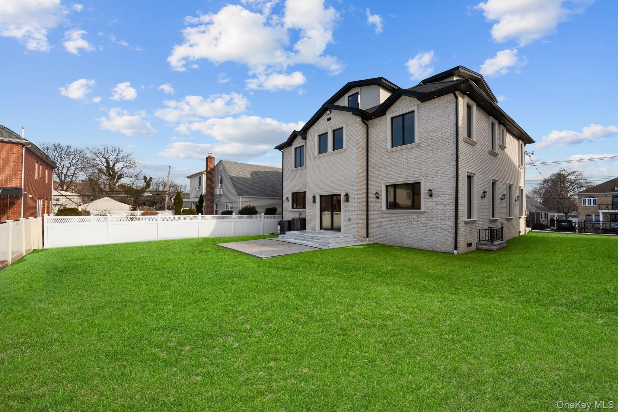 #20 photo, 25909 81st Avenue, Glen Oaks , NY 11004