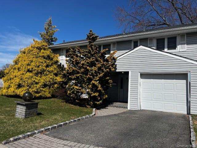 #2 photo, 15 Elaine Place, Plainview , NY 11803