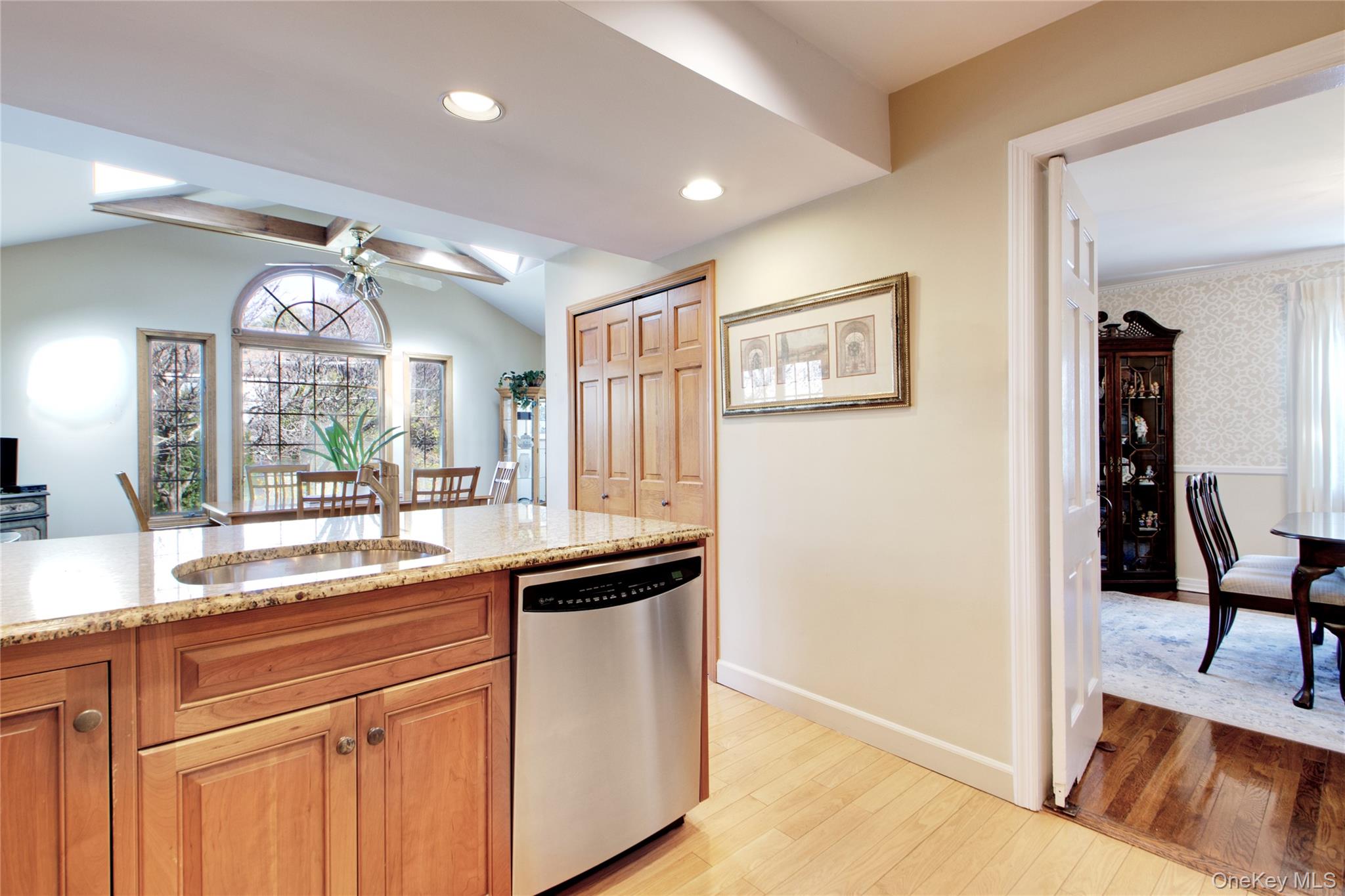 #10 photo, 139 Garden Street, Garden City , NY 11530