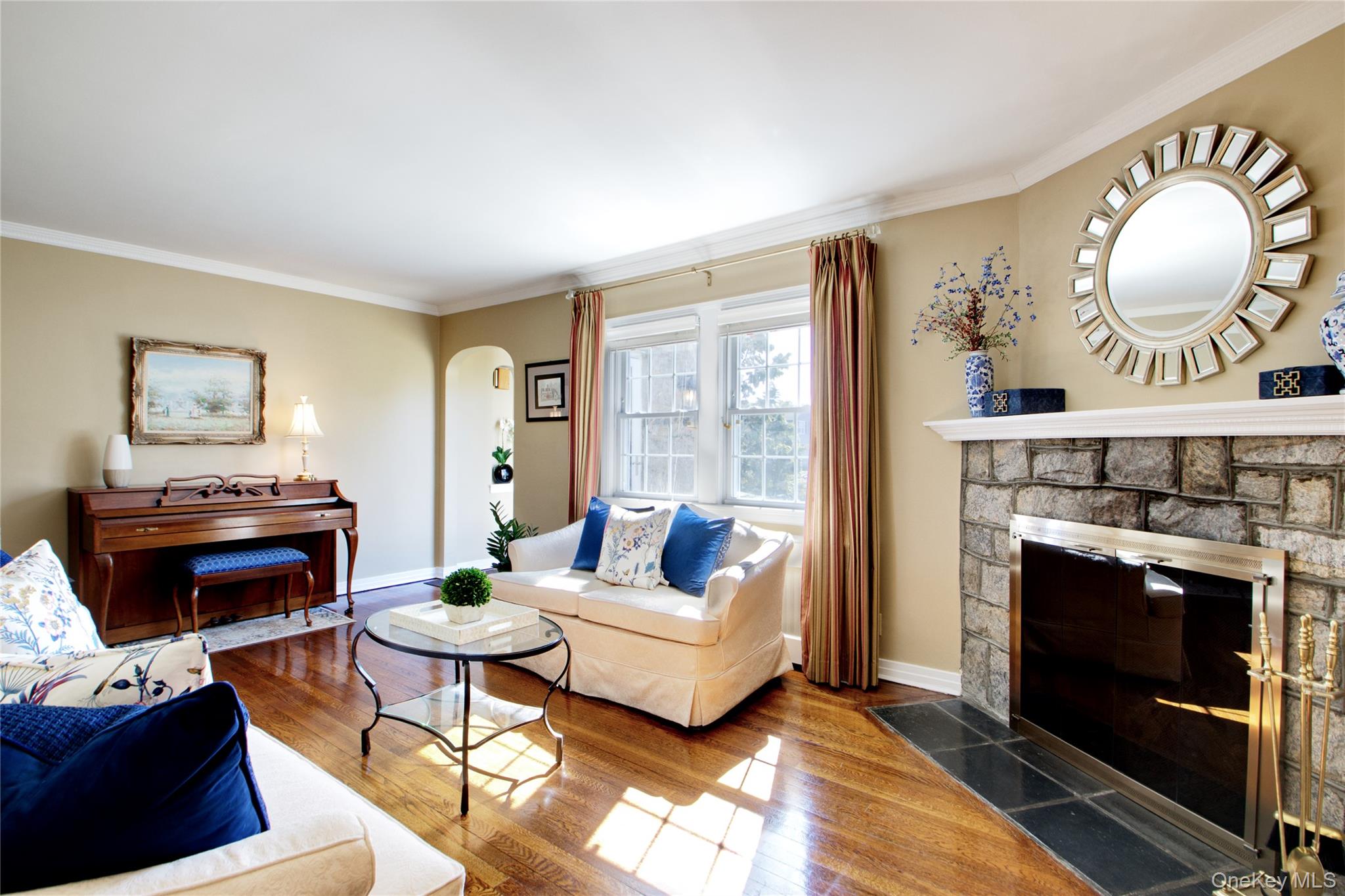 #6 photo, 139 Garden Street, Garden City , NY 11530