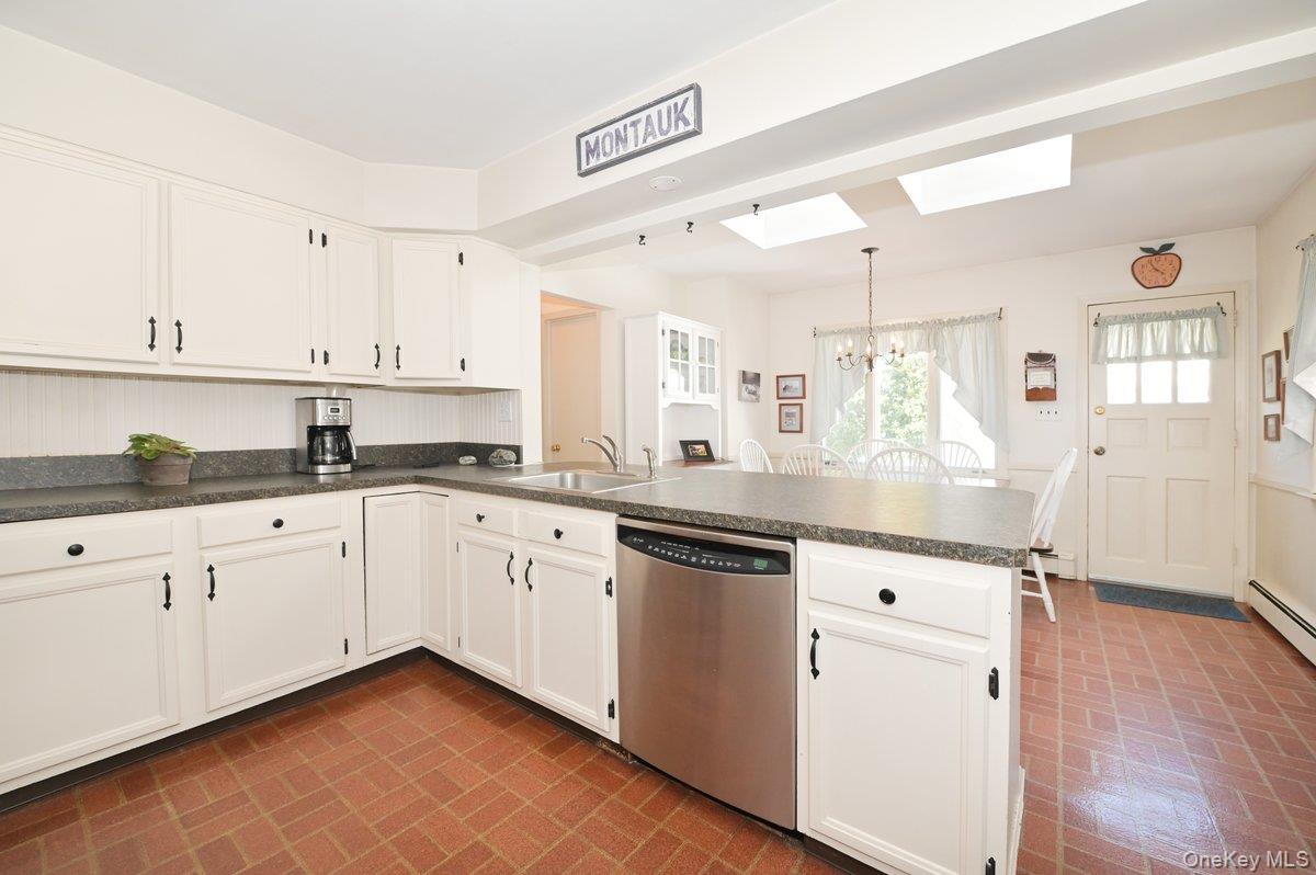 #13 photo, 146 Kildare Road, Garden City , NY 11530