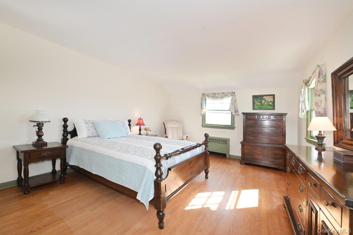 #17 photo, 146 Kildare Road, Garden City , NY 11530