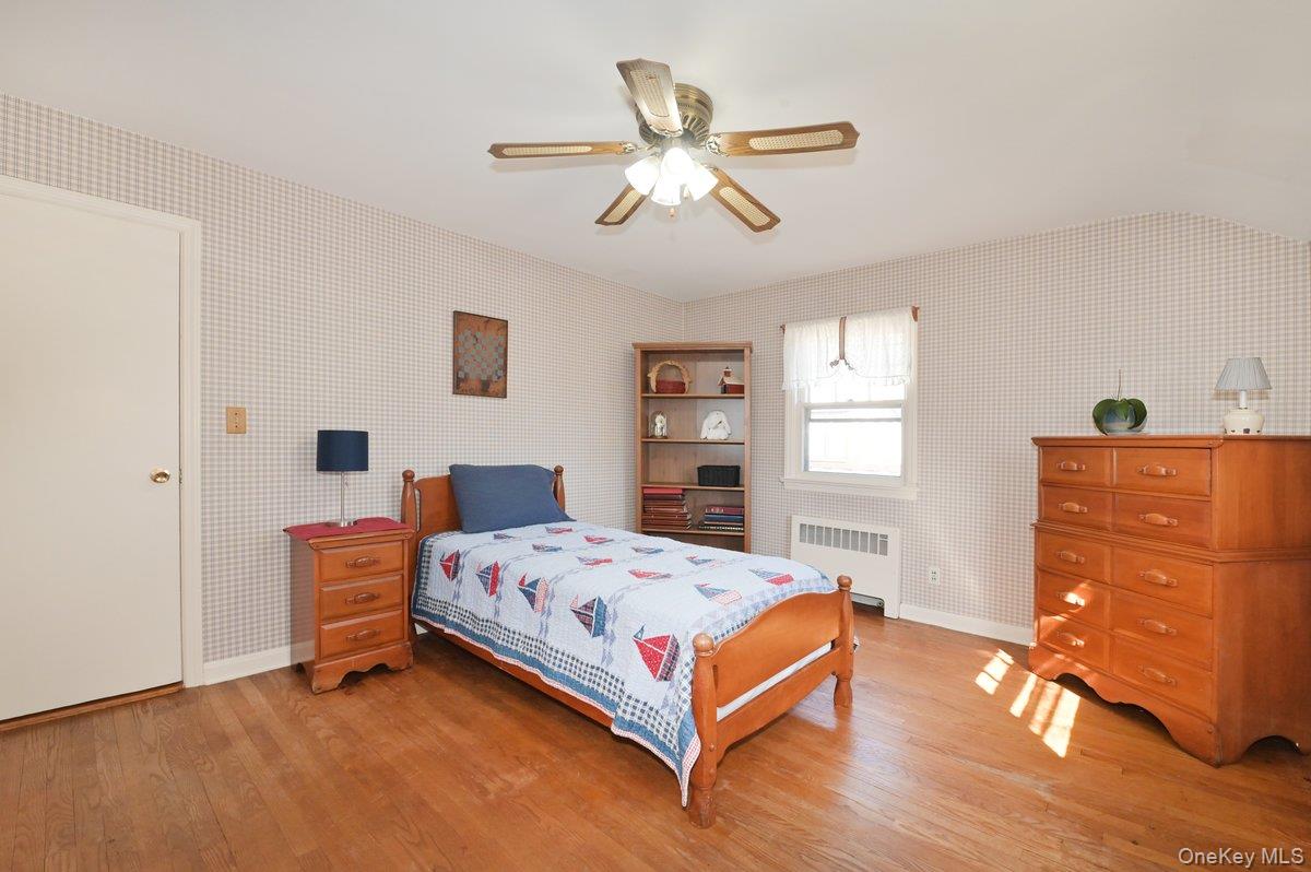 #19 photo, 146 Kildare Road, Garden City , NY 11530