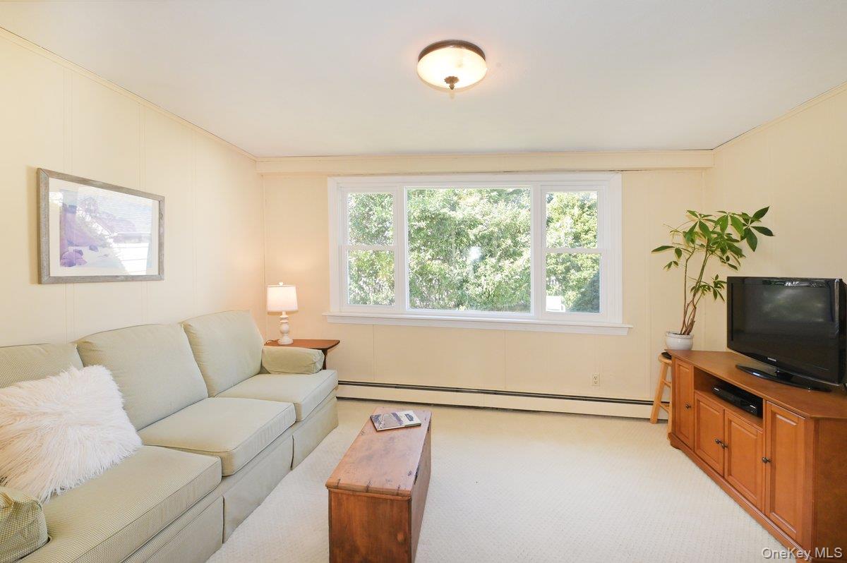 #9 photo, 146 Kildare Road, Garden City , NY 11530