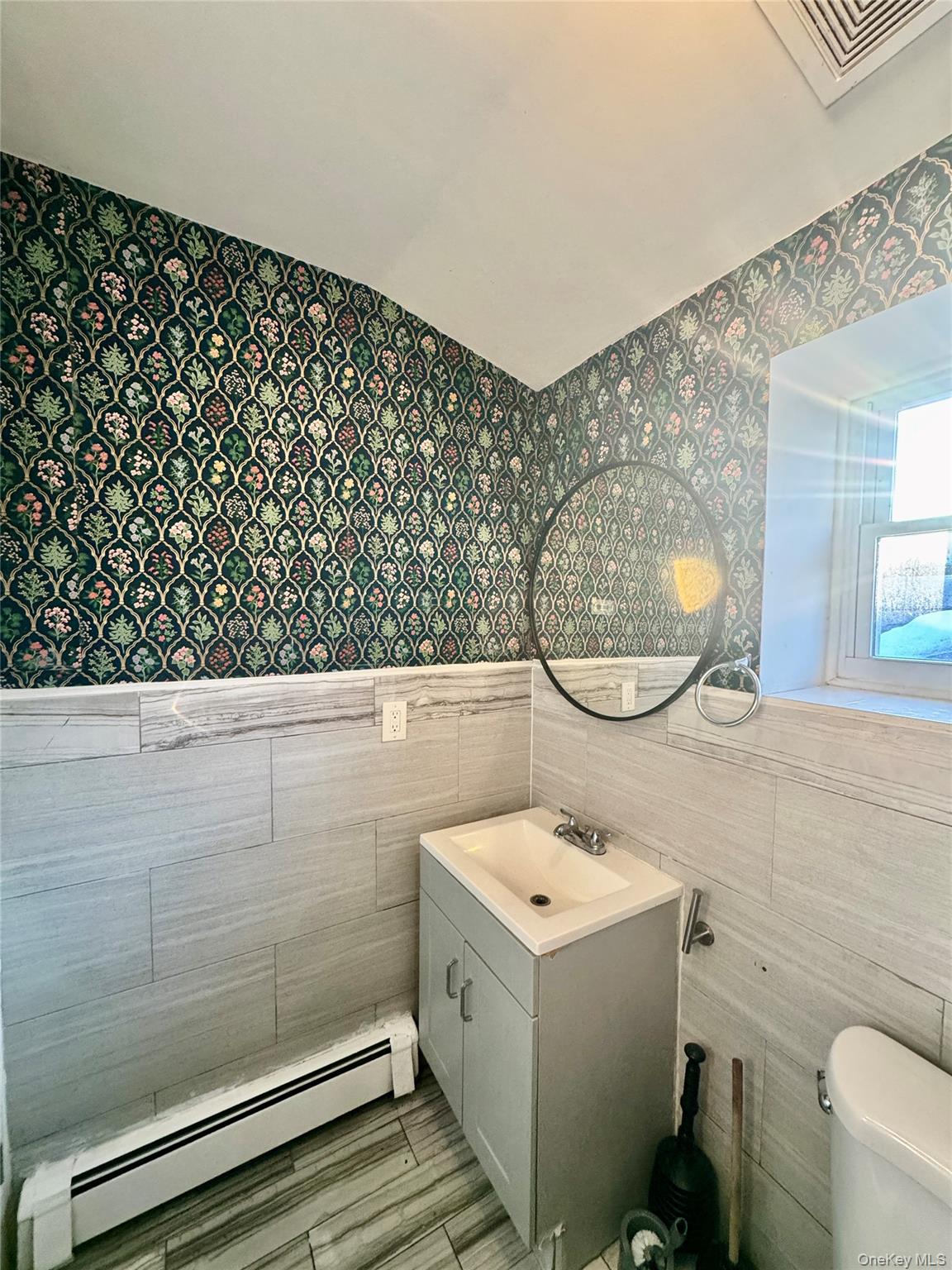 #11 photo, 164-41 108th Drive, Jamaica , NY 11433