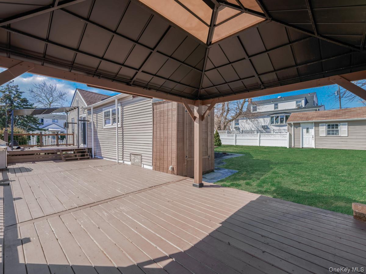 #15 photo, 2 Hyannis Court, East Rockaway , NY 11518