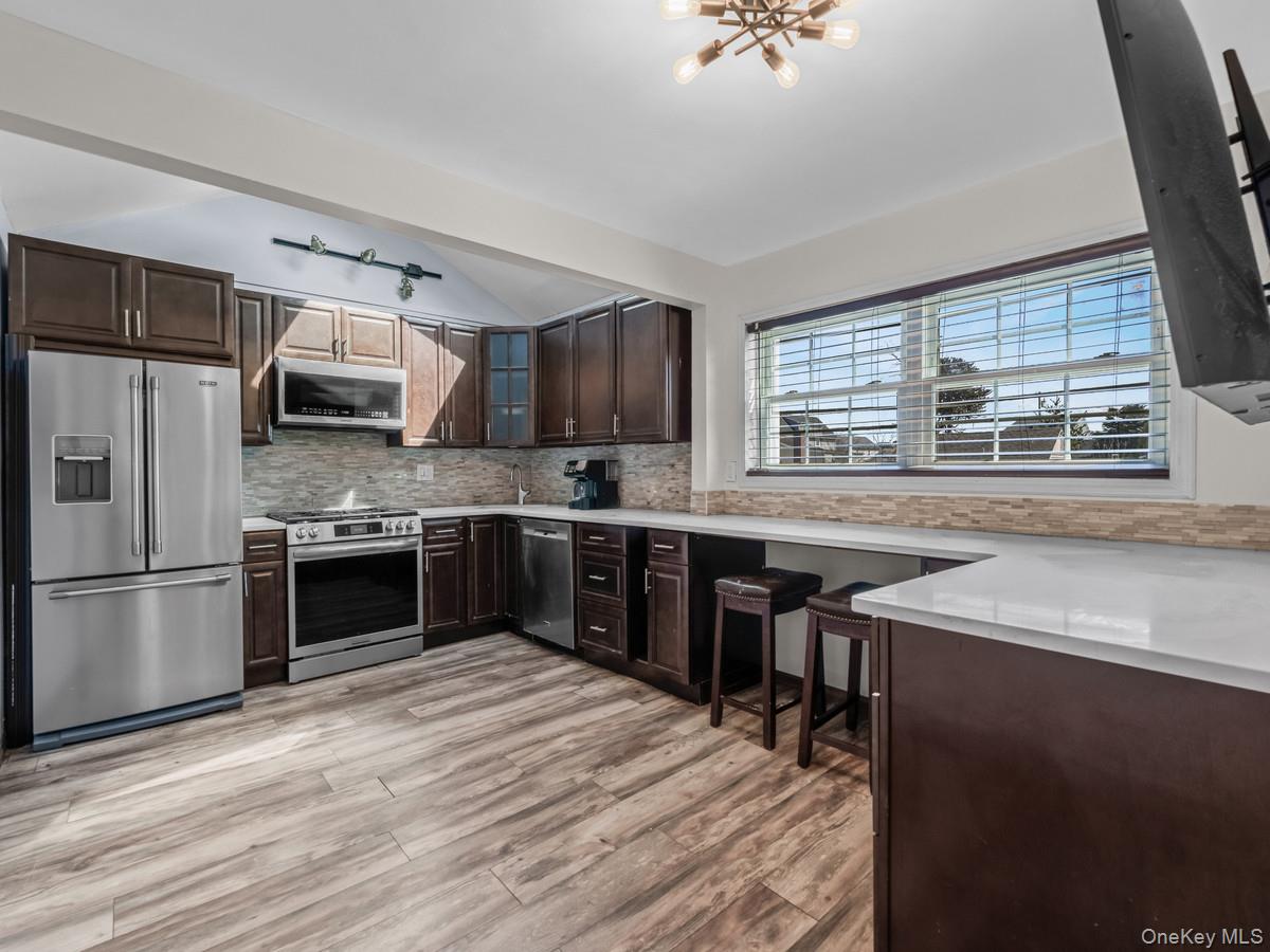 #7 photo, 2 Hyannis Court, East Rockaway , NY 11518