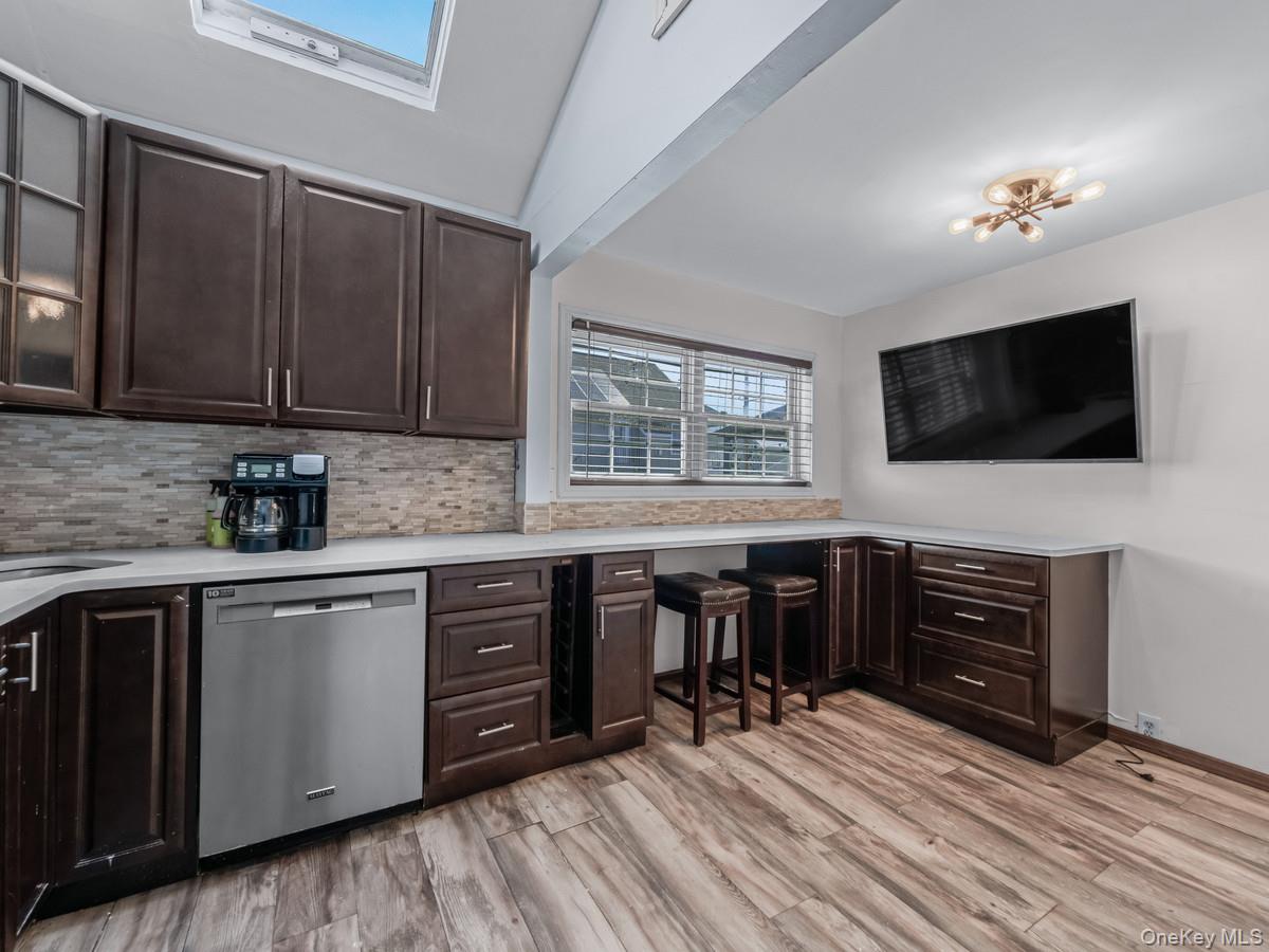 #8 photo, 2 Hyannis Court, East Rockaway , NY 11518