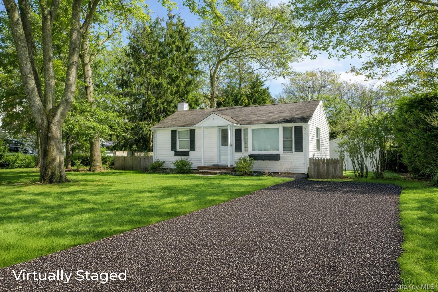 #1 photo, 5 Sherman Avenue, Саффолк ‖ Hampton Bays , NY 11946