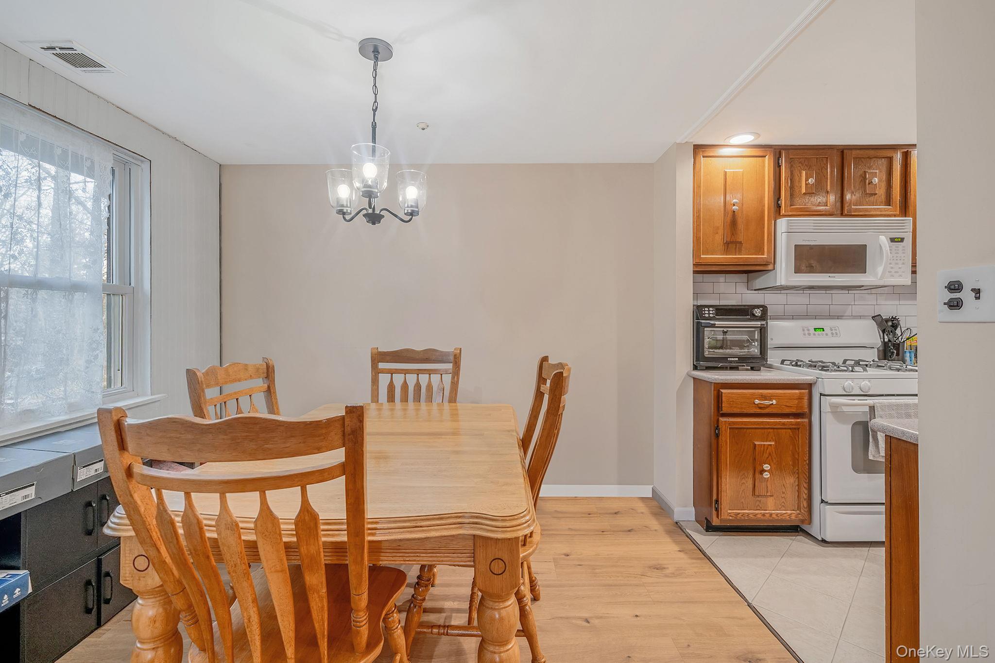 #10 photo, 113 Birchwood Road, সাফোক কাউন্টি Medford , NY 11763