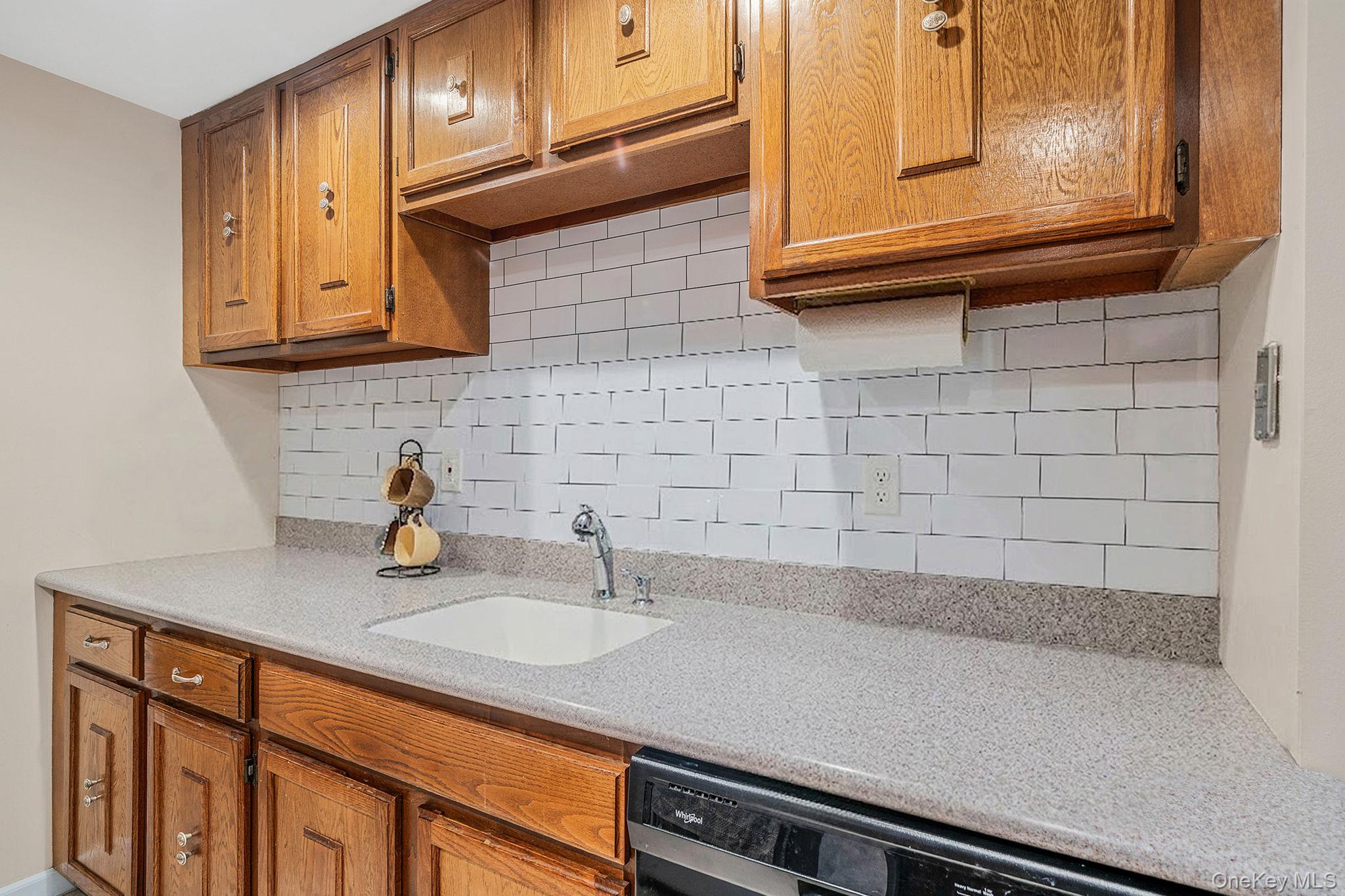 #12 photo, 113 Birchwood Road, সাফোক কাউন্টি Medford , NY 11763