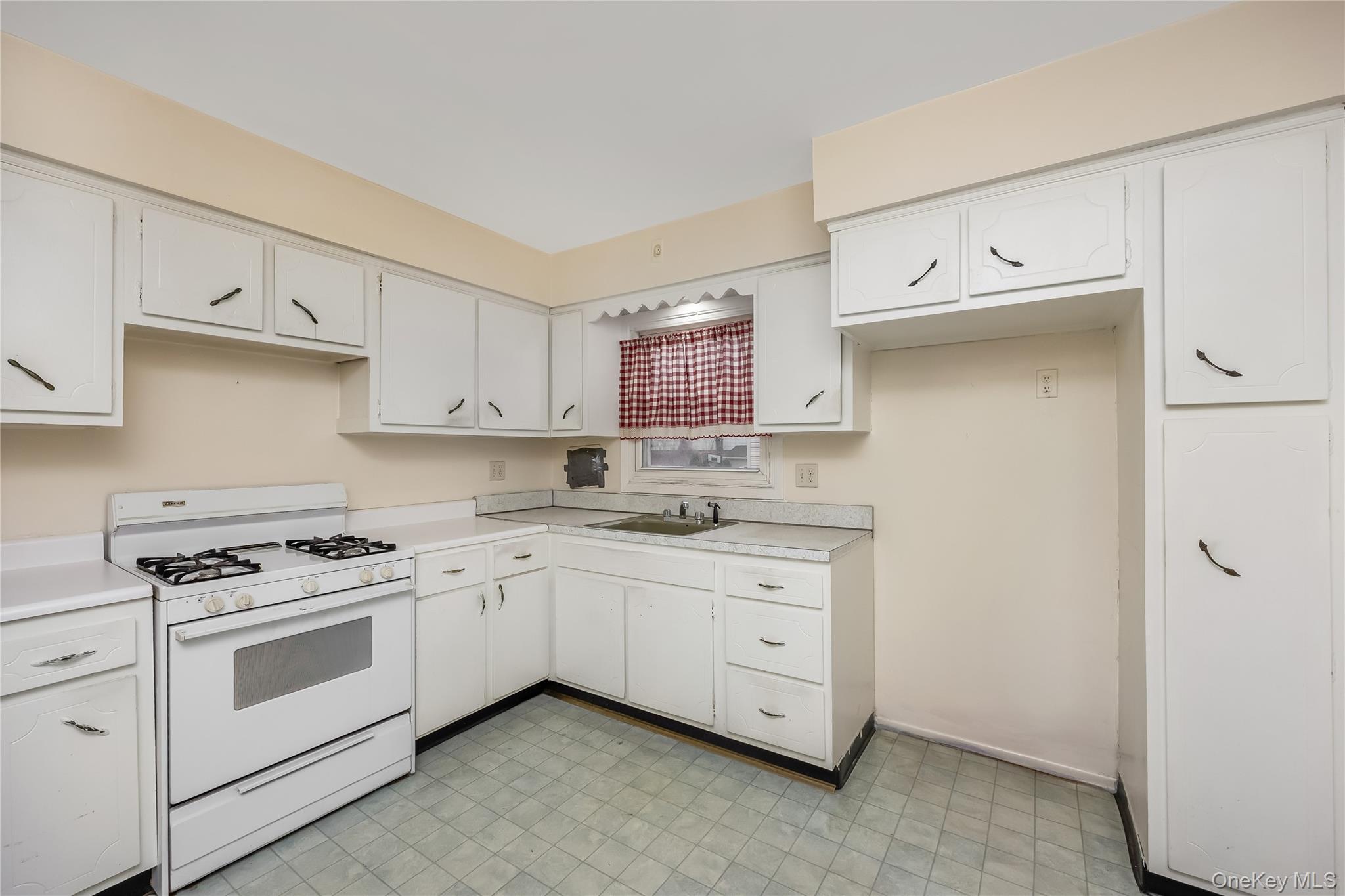 #16 photo, 11-23 130th Street, College Point , NY 11356