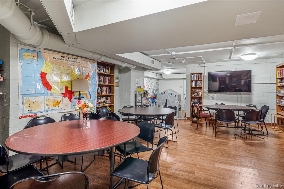 #15 photo, 102-30 66th Road, কুইন্‌স Forest Hills , NY 11375