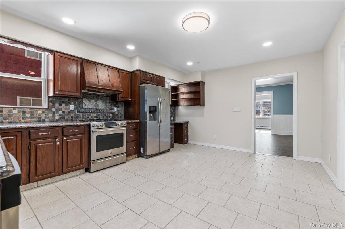 #12 photo, 348 Mulry Lane, Lawrence , NY 11559