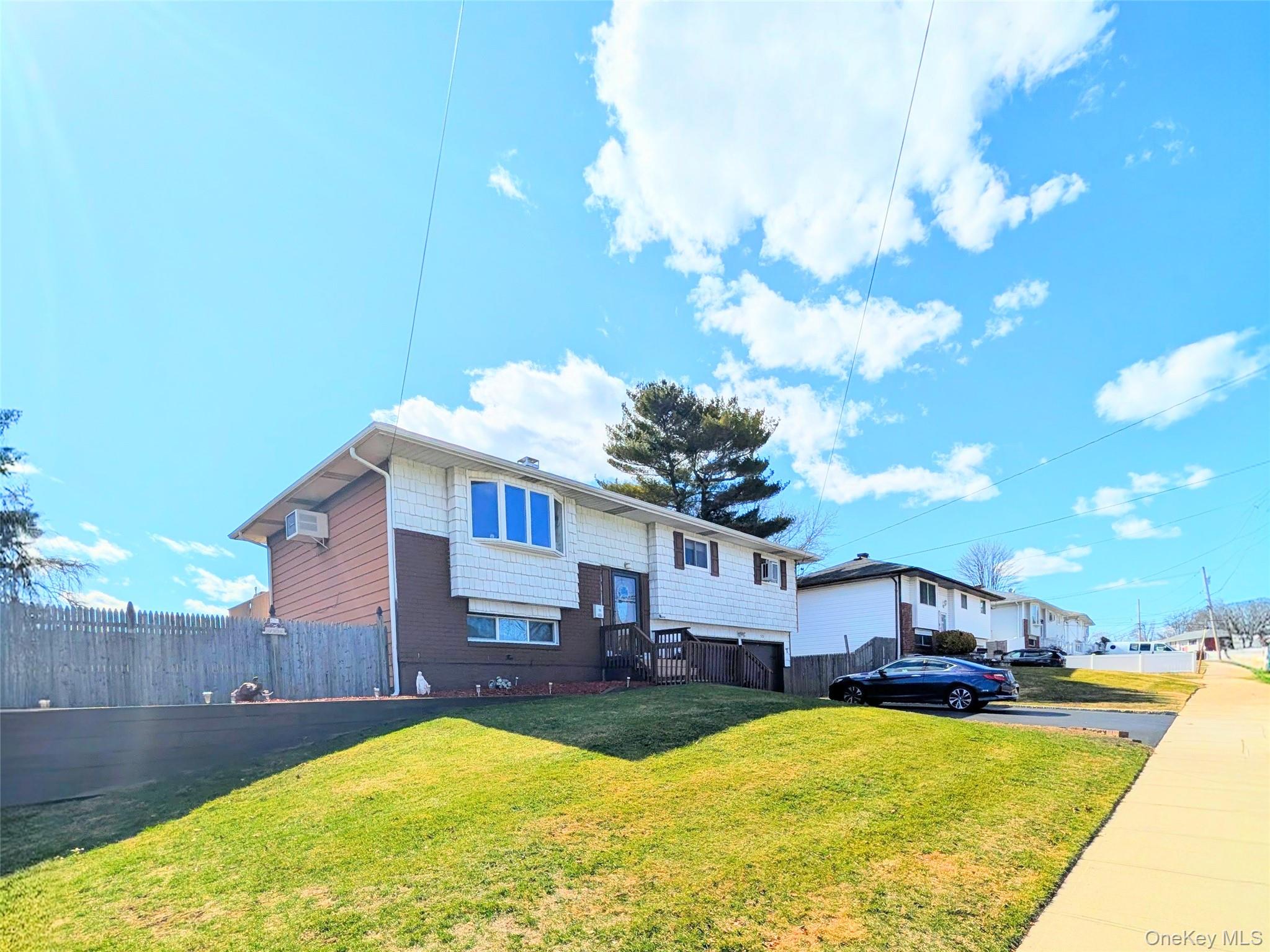 #1 photo, 50 Sunburst Drive, Deer Park , NY 11729