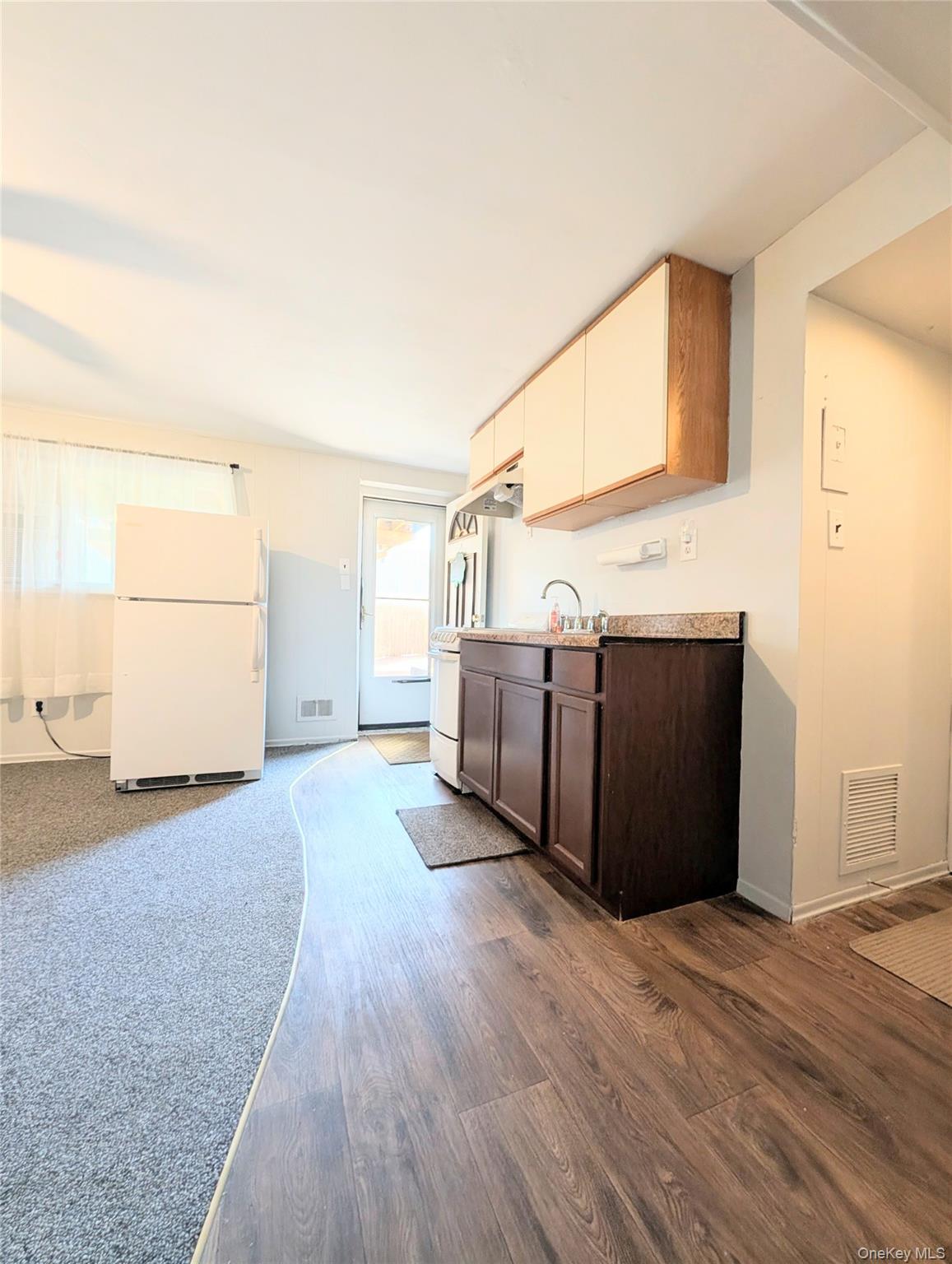 #6 photo, 50 Sunburst Drive, Deer Park , NY 11729