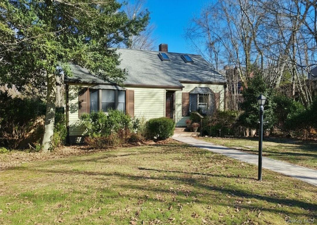 #1 photo, 7 Hazelwood Place, Huntington , NY 11743