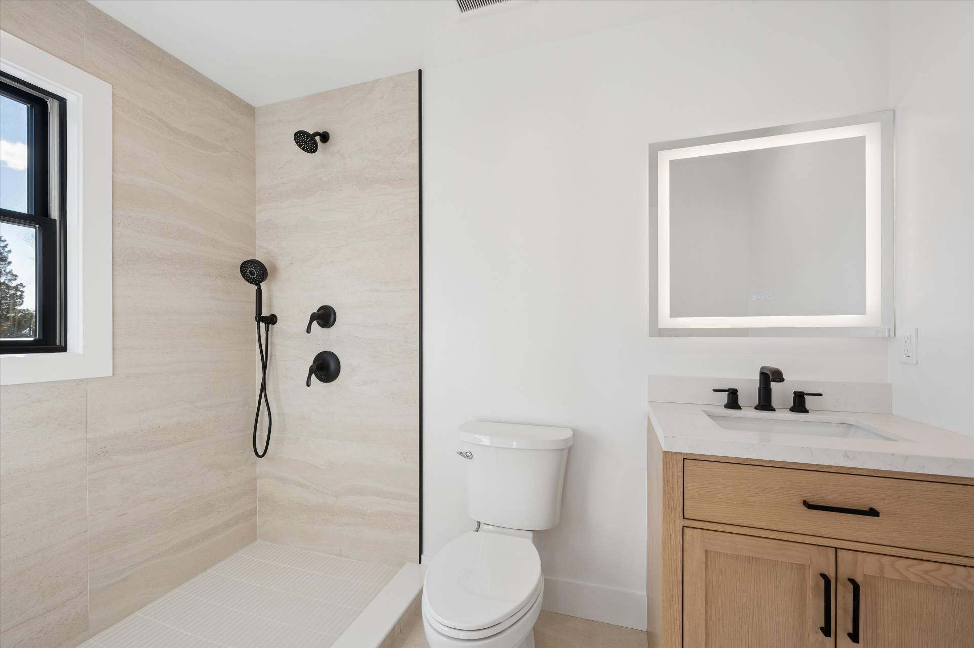 #21 photo, 14 Bay Ave, সাফোক কাউন্টি East Quogue , NY 11942